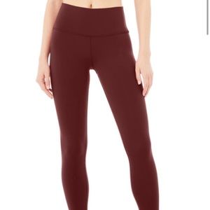 Alo Yoga High-Waist Airbrush Leggings - Cranberry